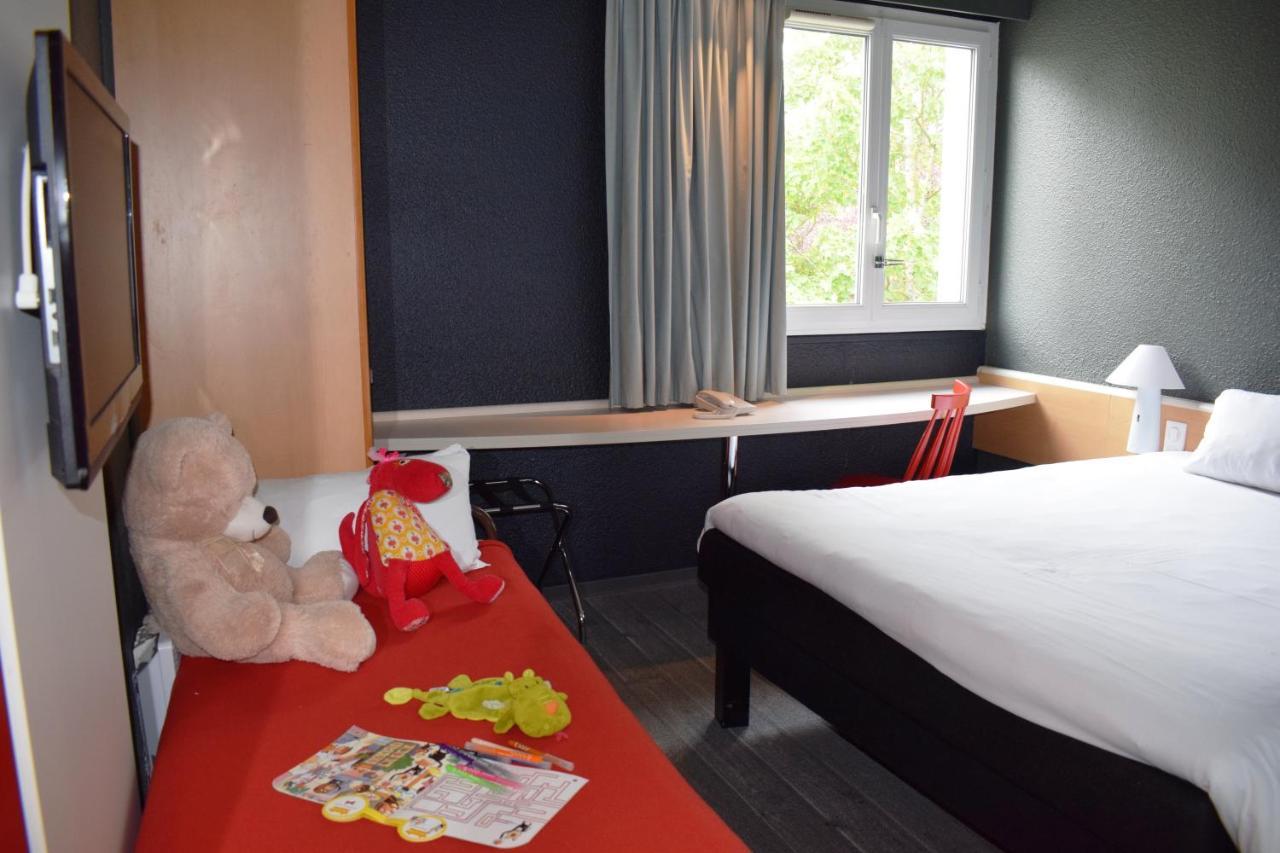 Hotel Ibis Chartres Ouest Luce Esterno foto