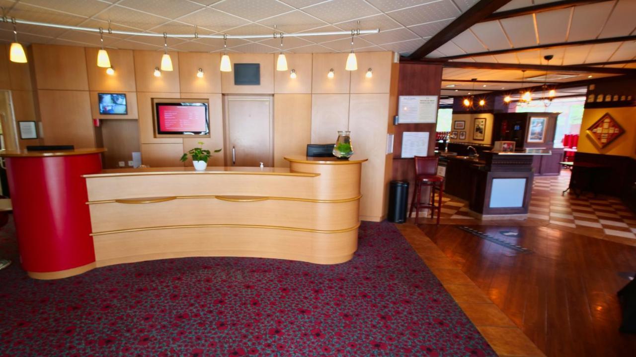 Hotel Ibis Chartres Ouest Luce Esterno foto