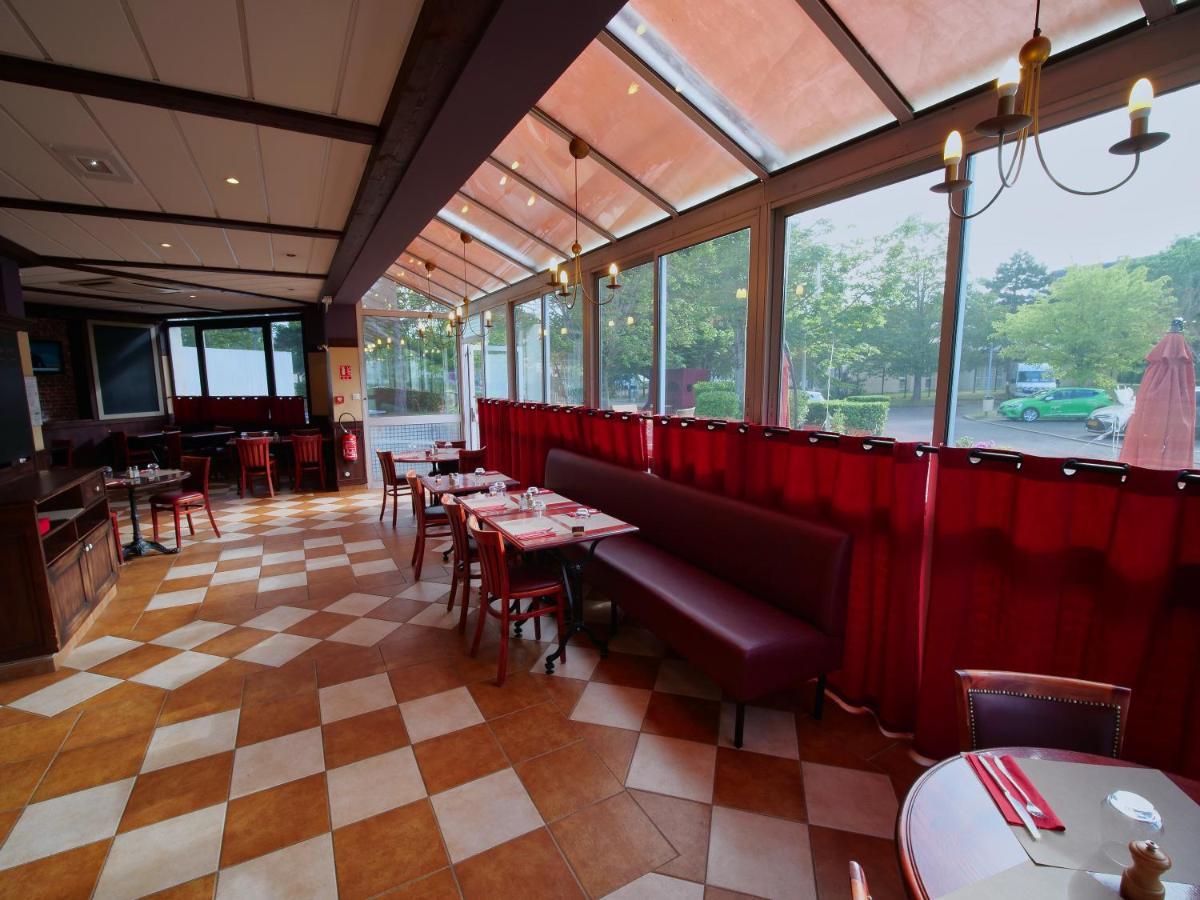 Hotel Ibis Chartres Ouest Luce Esterno foto