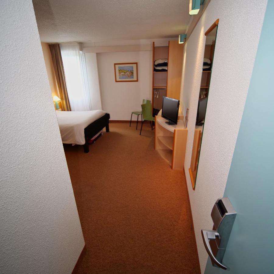 Hotel Ibis Chartres Ouest Luce Esterno foto