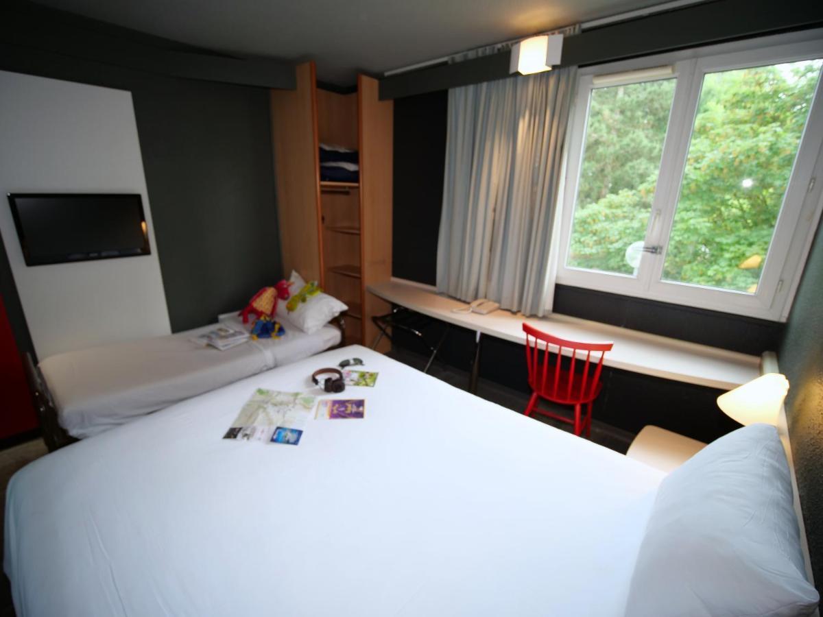 Hotel Ibis Chartres Ouest Luce Esterno foto