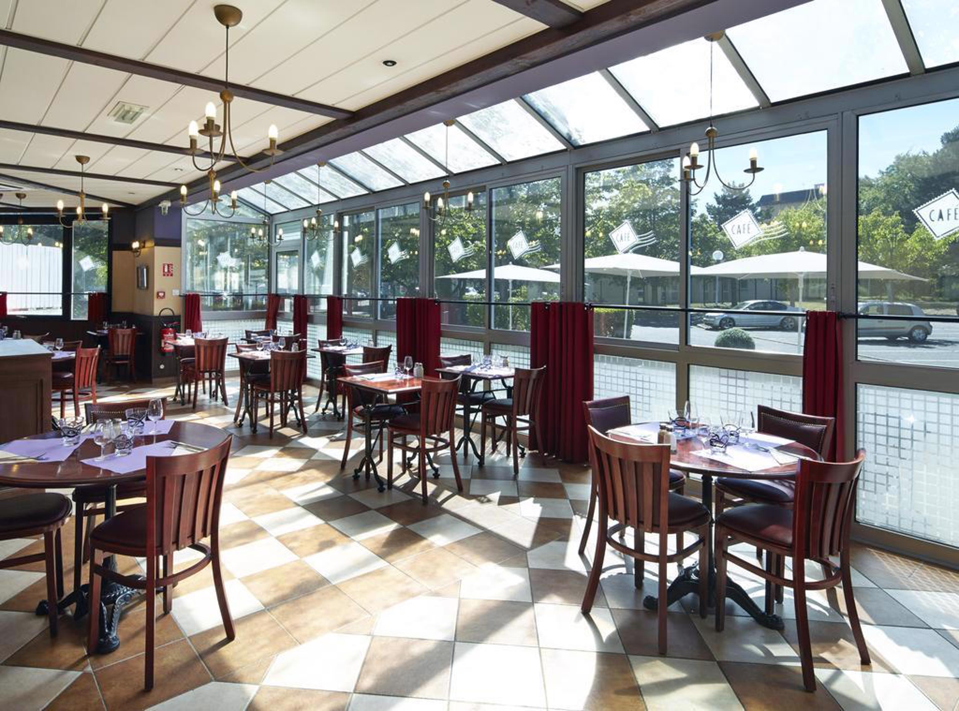 Hotel Ibis Chartres Ouest Luce Esterno foto