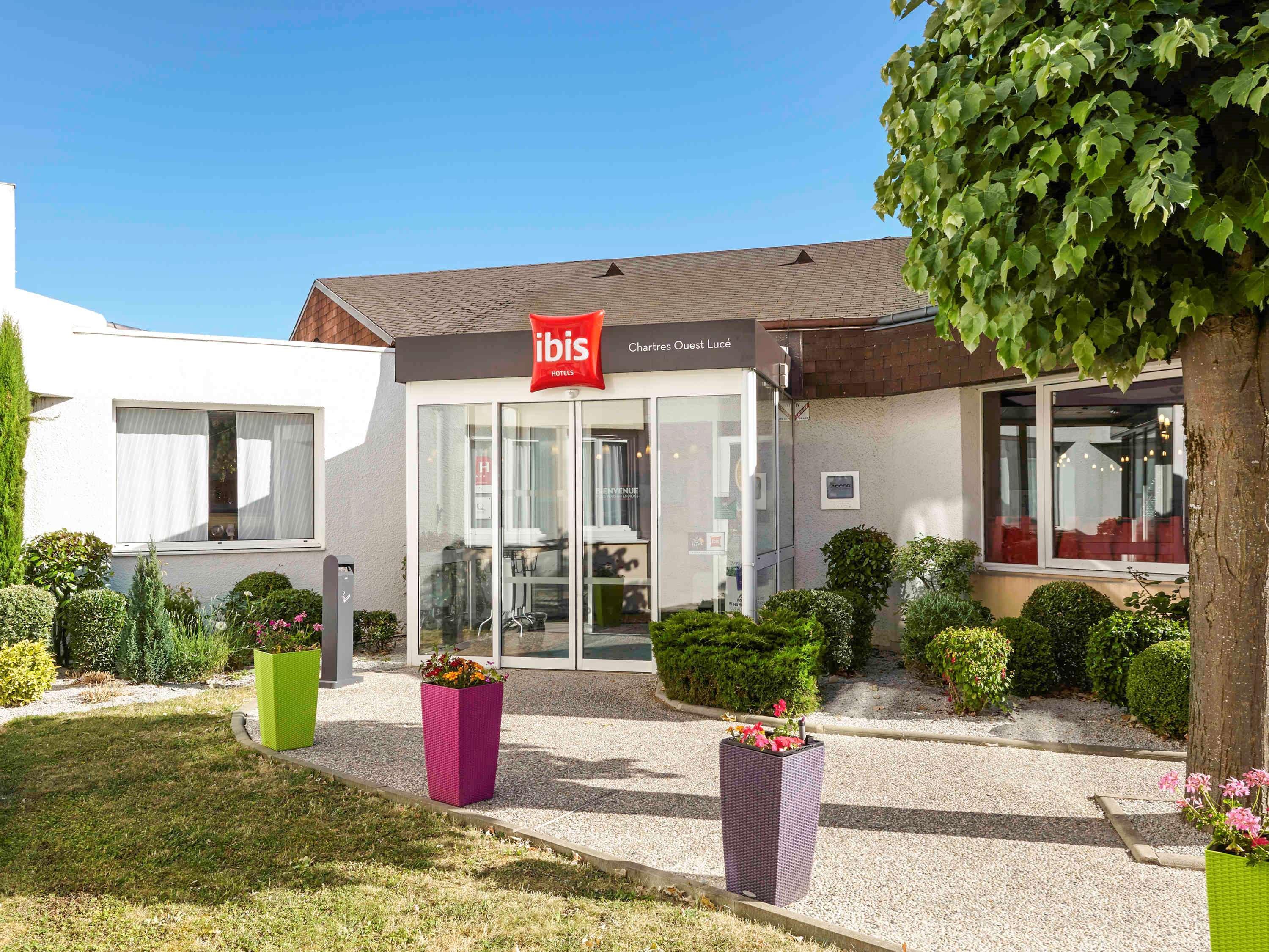 Hotel Ibis Chartres Ouest Luce Esterno foto
